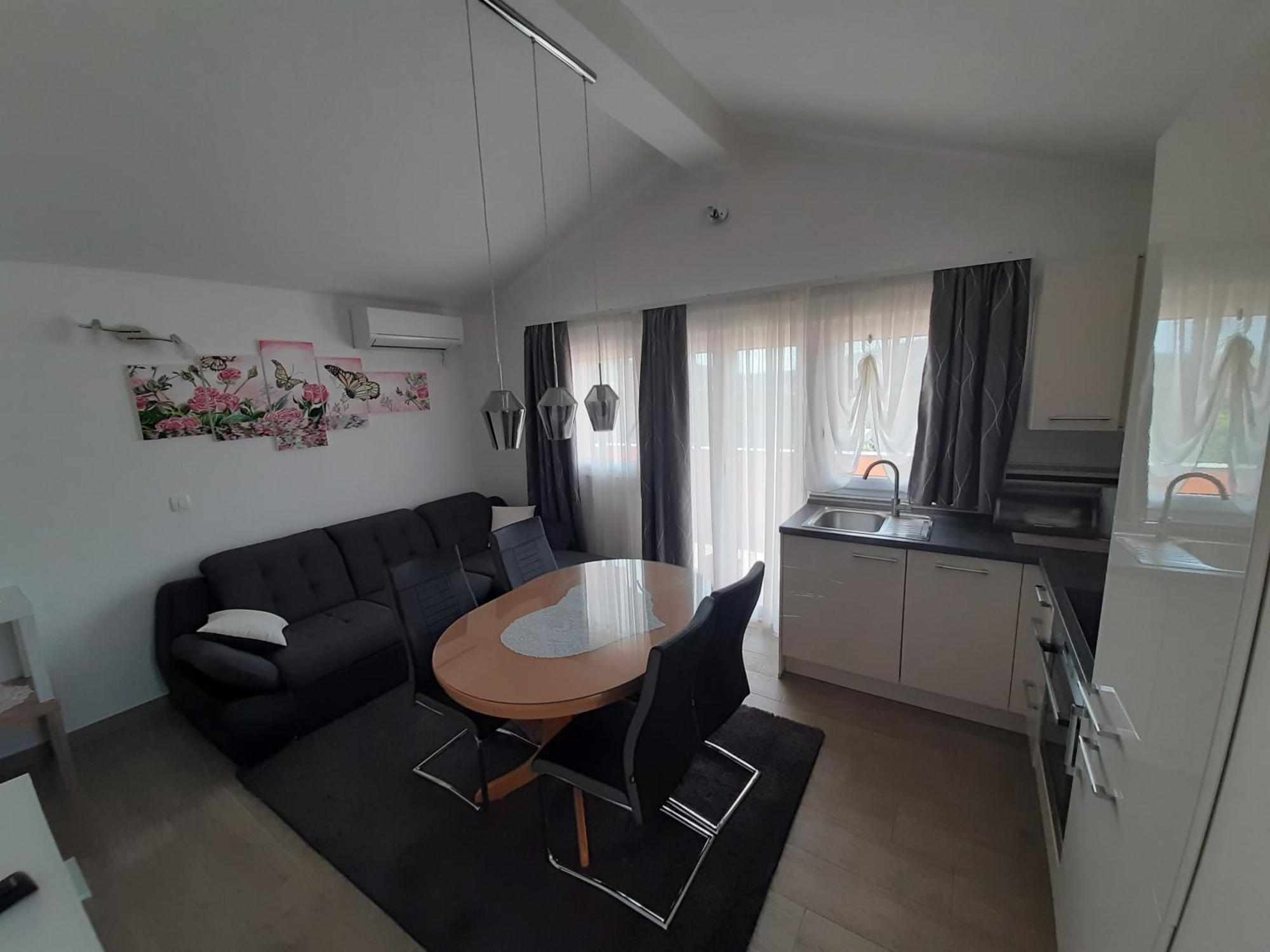 Apartments Diana Vinisce 산책길 객실 사진